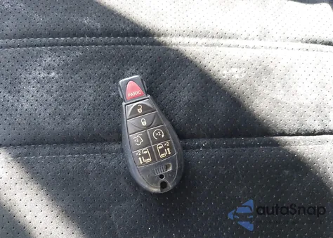 2017 Dodge Grand Caravan Sxt z USA, uszkodzony, nr VIN 2C4RDGCG5HR611950